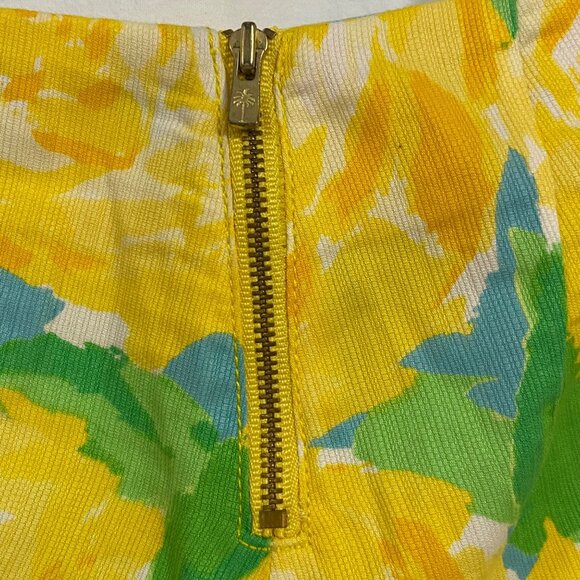 Lilly Pulitzer Deenie‎ in Yellow Sunglow Casual Shorts Size 00 - Picture 2 of 7